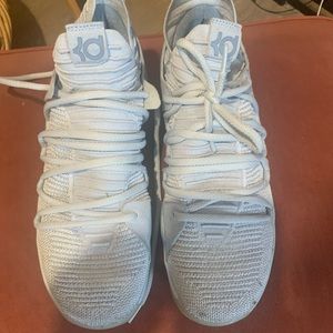 KD X Basketball Shoes